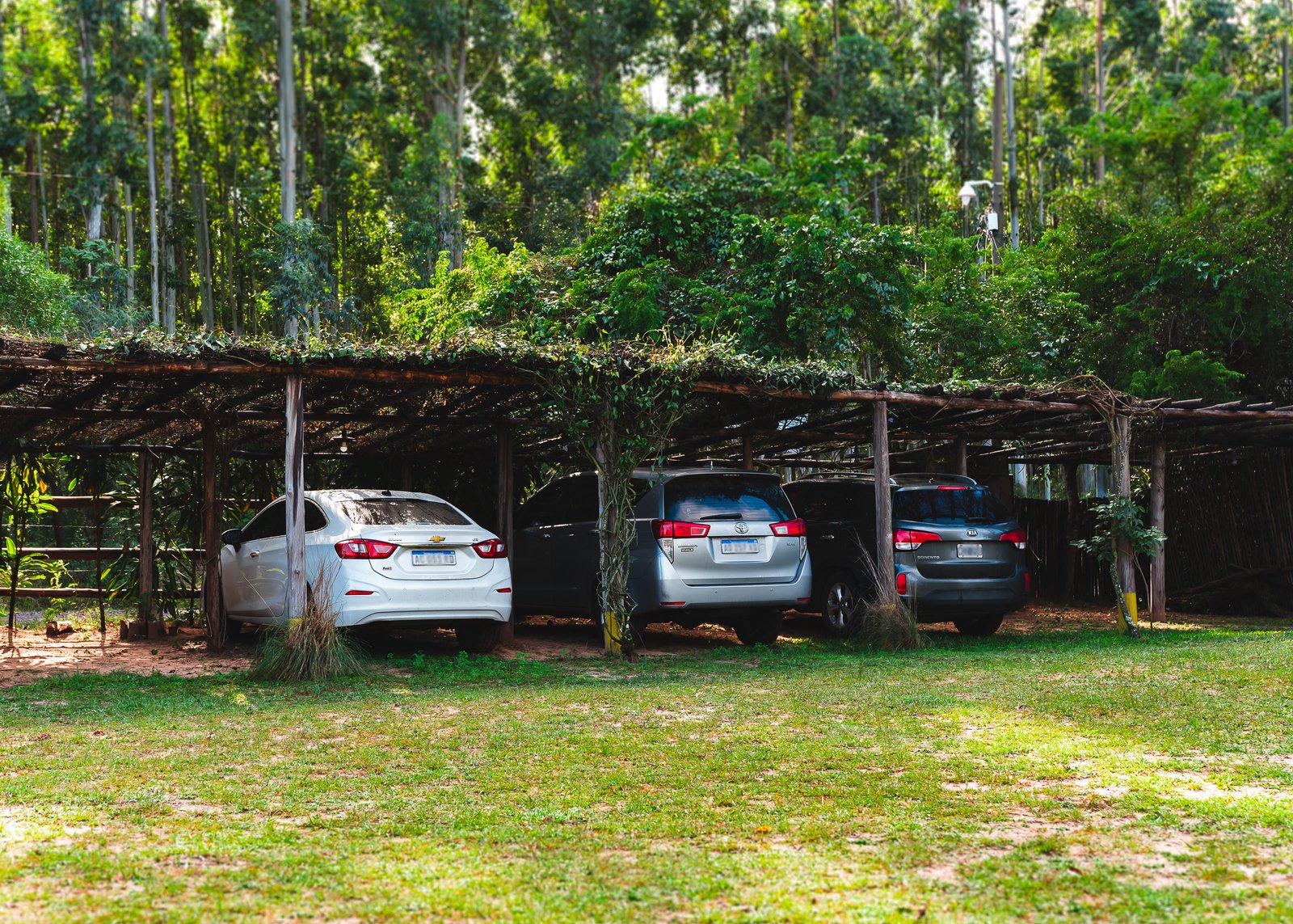 2. Estacionamiento